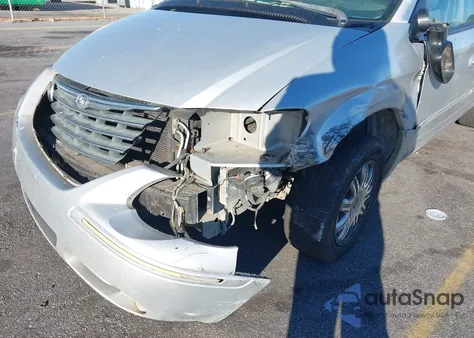 2005 Chrysler Town & Country Limited из США, поврежденный, VIN 2C8GP64L25R548143